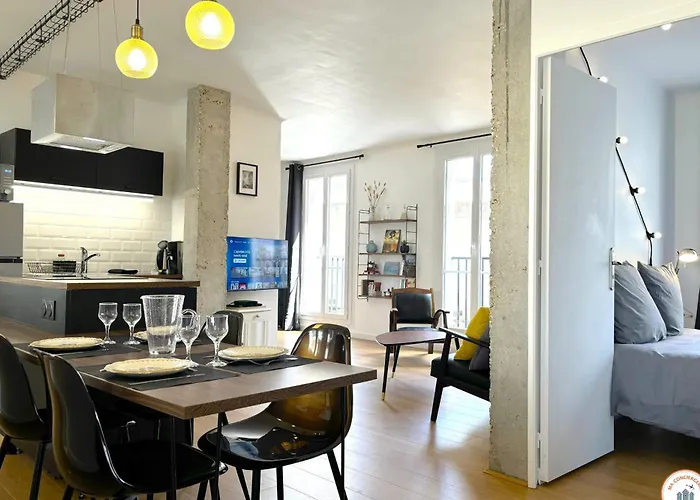 Le Perret Notre Dame - Vue Cathedrale